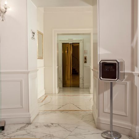 Gambrinus Hotel Rome Interior photo