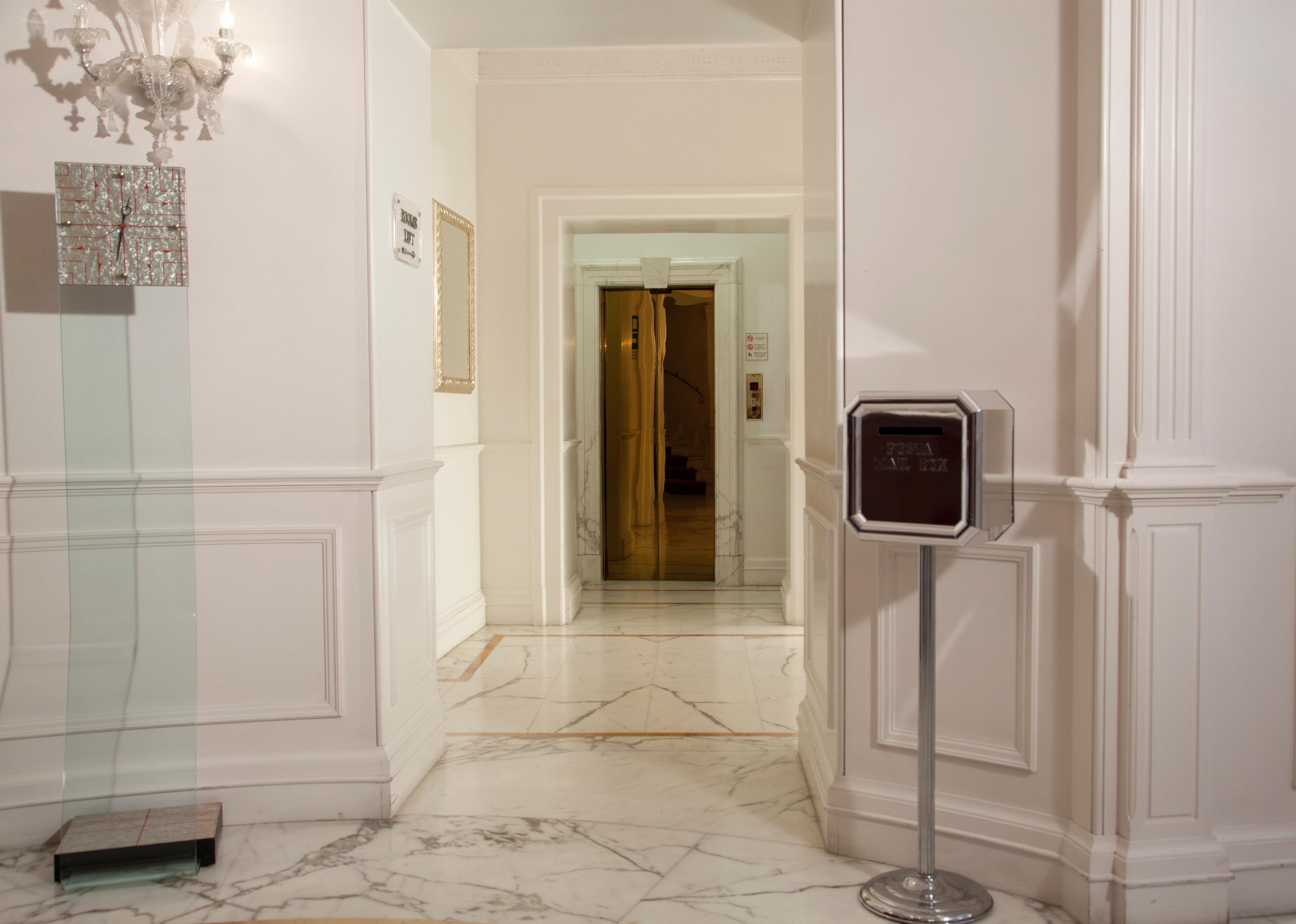 Gambrinus Hotel Rome Interior photo